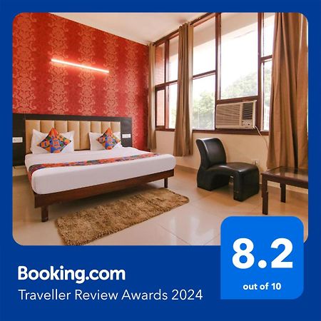 Fabhotel Town Pride Sohāna エクステリア 写真