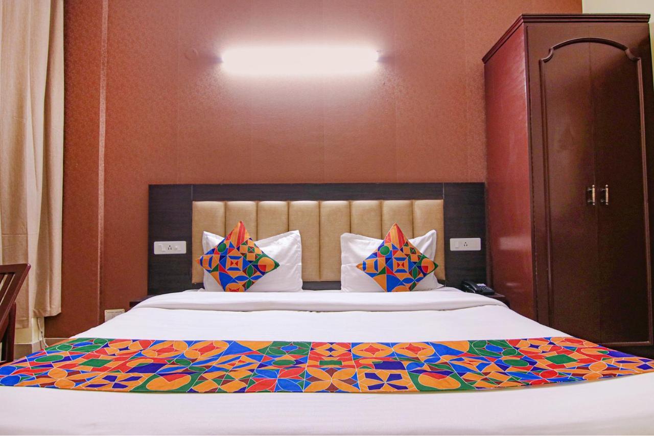 Fabhotel Town Pride Sohāna エクステリア 写真